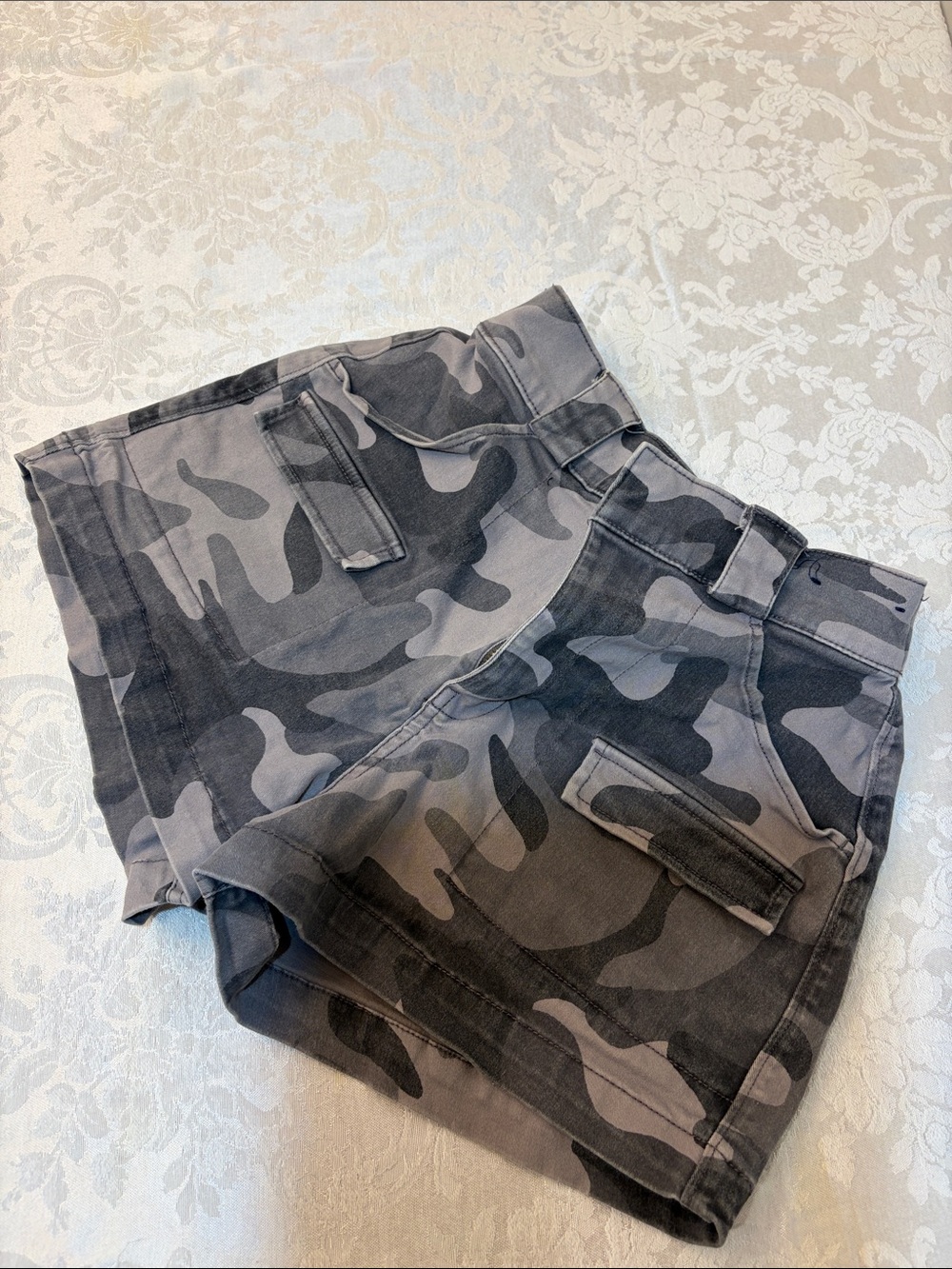 Hollister Gray Camouflage Cargo Shorts